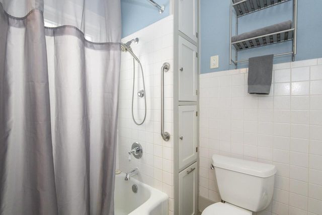 912 Blackstone AVENUE, Waukesha, WI 53186