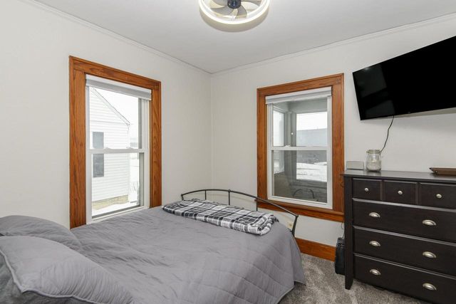 912 Blackstone AVENUE, Waukesha, WI 53186