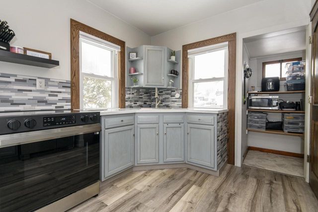 912 Blackstone AVENUE, Waukesha, WI 53186