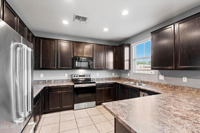7805 W PALM Lane, Phoenix, AZ 85035