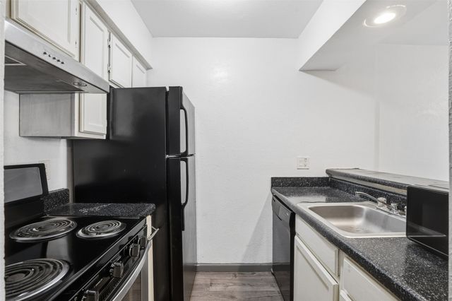 9520 Royal Lane 207, Dallas, TX 75243