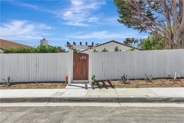 1307 B Domador, San Clemente, CA 92673