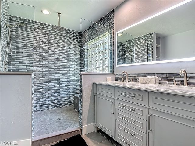 1670 Palo Duro BLVD, North Fort Myers, FL 33917