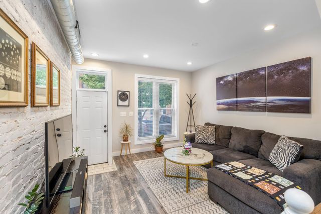 3240 LEVERTON AVE, Baltimore, MD 21224