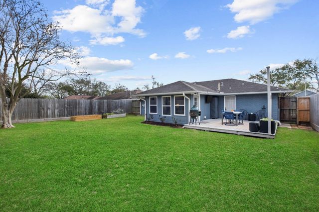 4410 Viking Drive, Houston, TX 77092