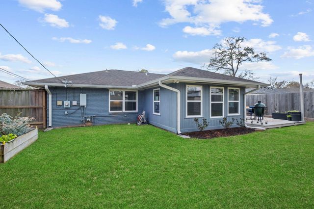 4410 Viking Drive, Houston, TX 77092