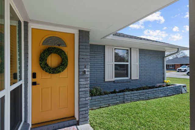 4410 Viking Drive, Houston, TX 77092