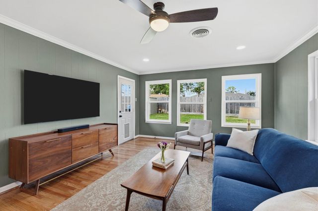 4410 Viking Drive, Houston, TX 77092