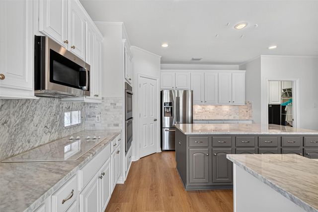 313 Shore Breeze Lane, League City, TX 77573