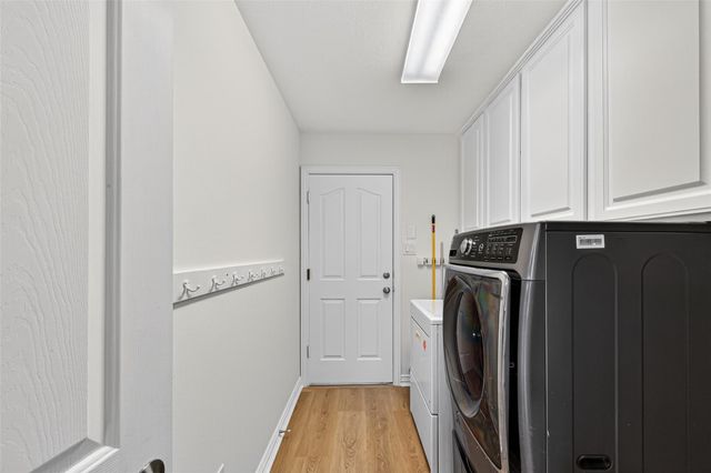 313 Shore Breeze Lane, League City, TX 77573