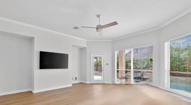 313 Shore Breeze Lane, League City, TX 77573