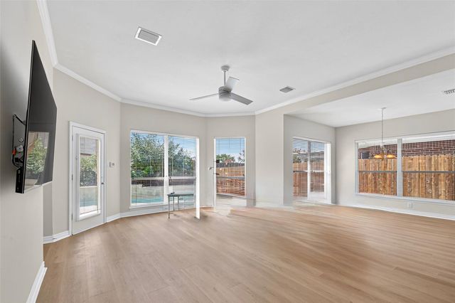 313 Shore Breeze Lane, League City, TX 77573