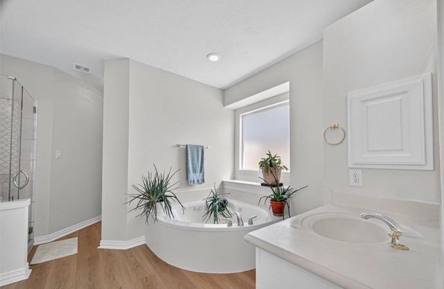 313 Shore Breeze Lane, League City, TX 77573