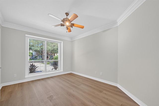 313 Shore Breeze Lane, League City, TX 77573