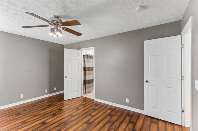 2005 Remington Park Rd, Hermitage, TN 37076