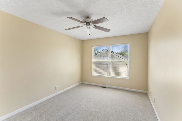 2005 Remington Park Rd, Hermitage, TN 37076