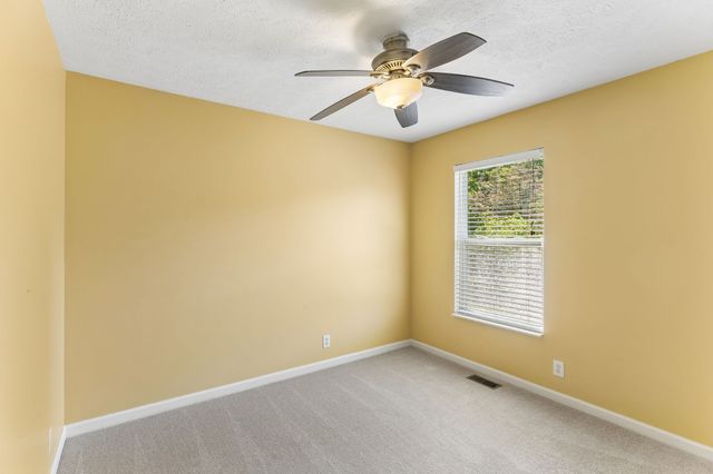 2005 Remington Park Rd, Hermitage, TN 37076