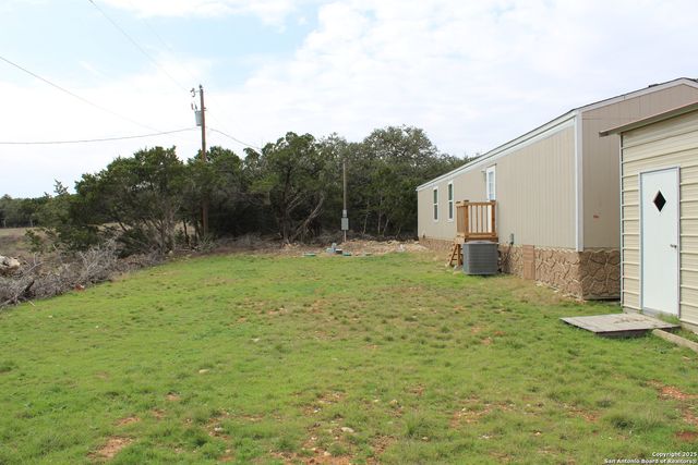 846 Inglewood Dr, Canyon Lake, TX 78133