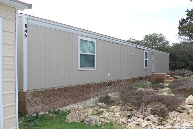846 Inglewood Dr, Canyon Lake, TX 78133