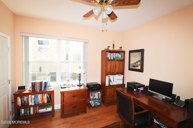 29 Valley Stream Place, Barnegat, NJ 08005