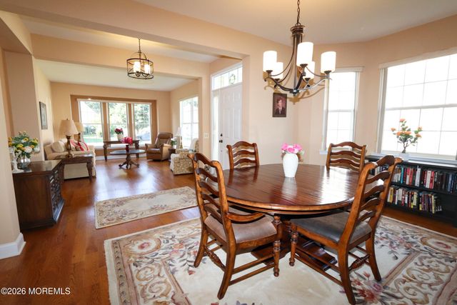 29 Valley Stream Place, Barnegat, NJ 08005
