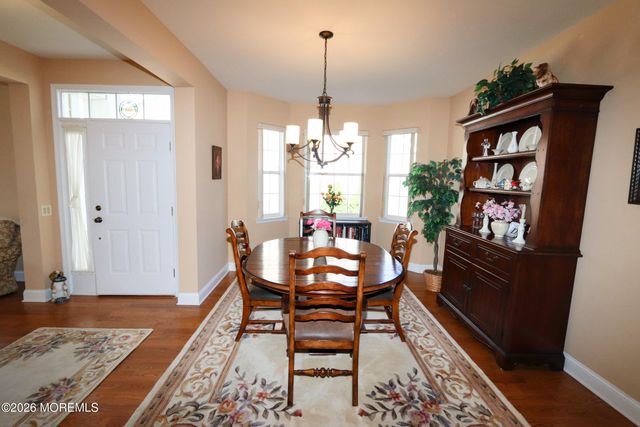 29 Valley Stream Place, Barnegat, NJ 08005