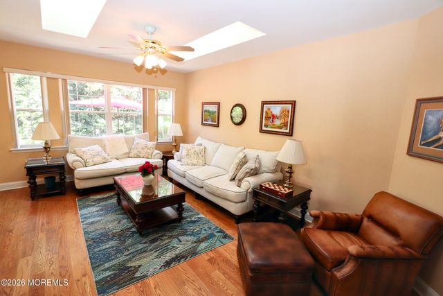 29 Valley Stream Place, Barnegat, NJ 08005