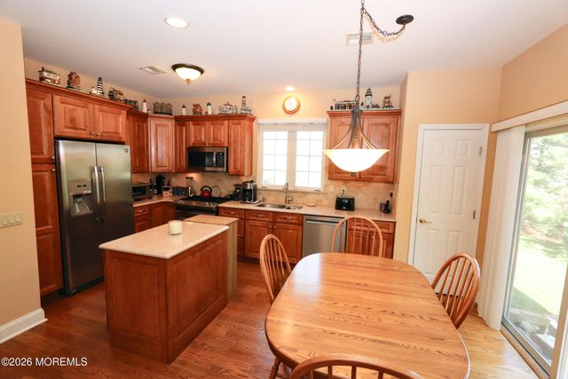 29 Valley Stream Place, Barnegat, NJ 08005