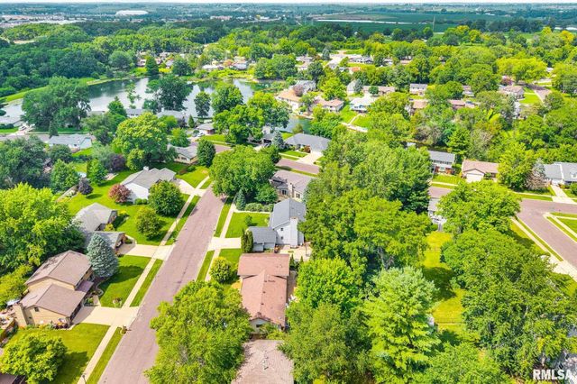 4612 W LYNNHURST Drive, Peoria, IL 61615