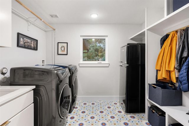 3302 Cherry Tree CIR, Austin, TX 78731