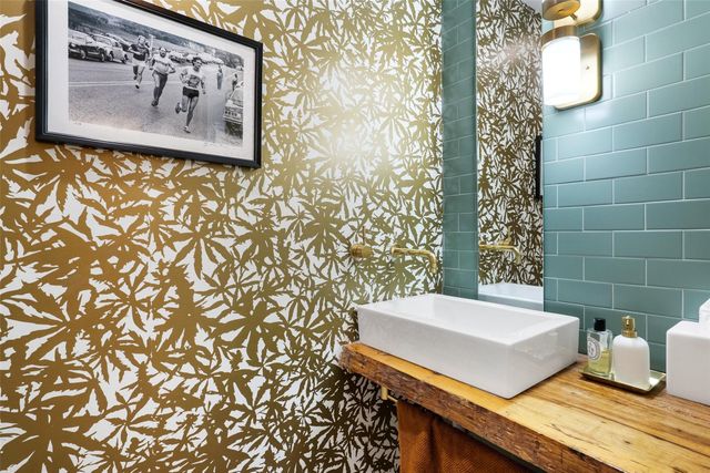 3302 Cherry Tree CIR, Austin, TX 78731