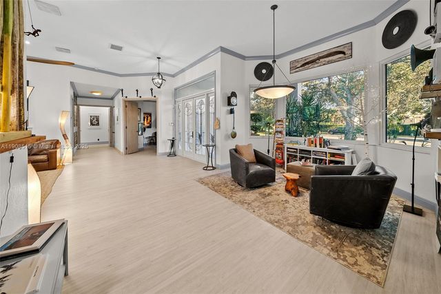 11135 SW 57th Ct, Cooper City, FL 33328