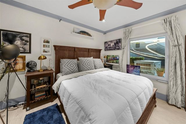 11135 SW 57th Ct, Cooper City, FL 33328