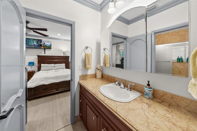 11135 SW 57th Ct, Cooper City, FL 33328