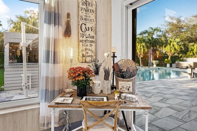 11135 SW 57th Ct, Cooper City, FL 33328