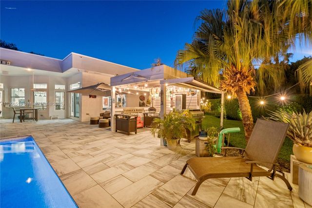 11135 SW 57th Ct, Cooper City, FL 33328