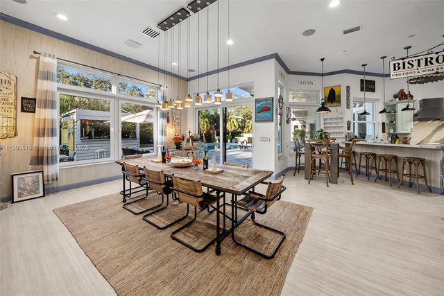 11135 SW 57th Ct, Cooper City, FL 33328