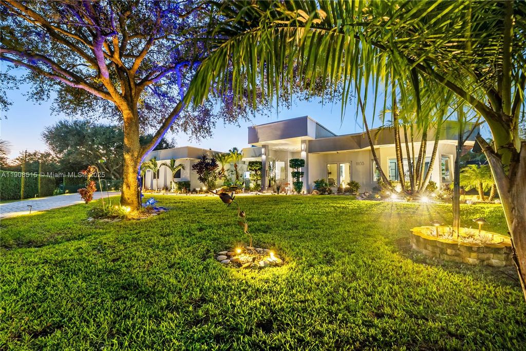 11135 SW 57th Ct, Cooper City, FL 33328