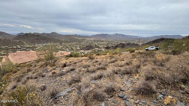 6213 E CARRIAGE Drive 2, Cave Creek, AZ 85331