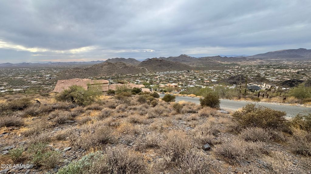 Image 1 of property listing at 6213 E CARRIAGE Drive 2, Cave Creek, AZ 85331