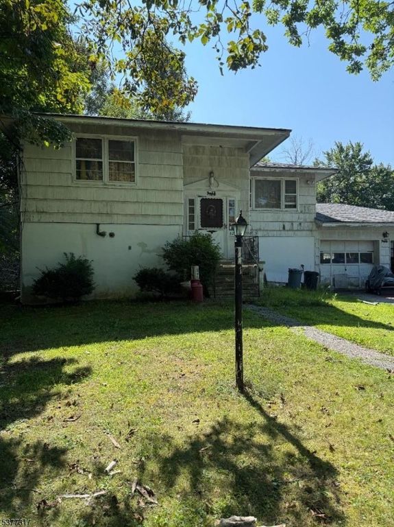 62 Barry Dr, Vernon Twp., NJ 07422