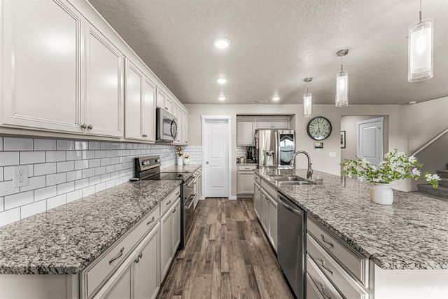 17817 Sunset Ridge Ave., Nampa, ID 83687