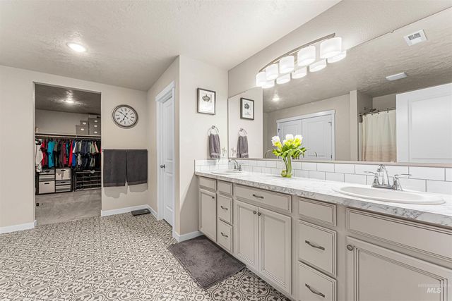 17817 Sunset Ridge Ave., Nampa, ID 83687