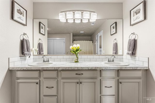 17817 Sunset Ridge Ave., Nampa, ID 83687