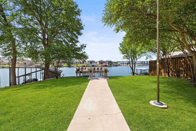 135 Perry LN, Kingsland, TX 78639