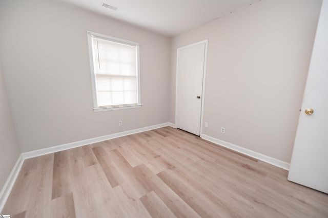 1466 B Dover Road, Spartanburg, SC 29301