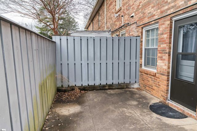 1466 B Dover Road, Spartanburg, SC 29301