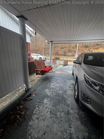 73 Calloway Camp Road, Verdunville, WV 25649