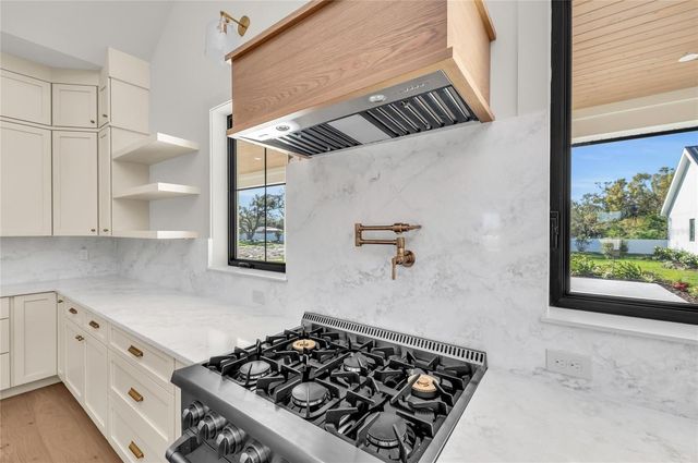 6609 PALADIN COURT, Sarasota, FL 34241