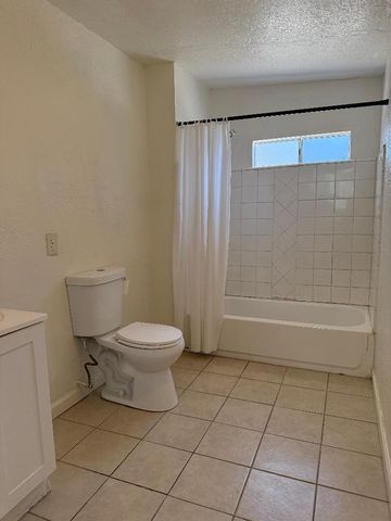 2112 Conant Ave, Modesto, CA 95350